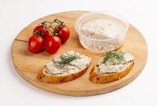 Риет с чесноком и травами
