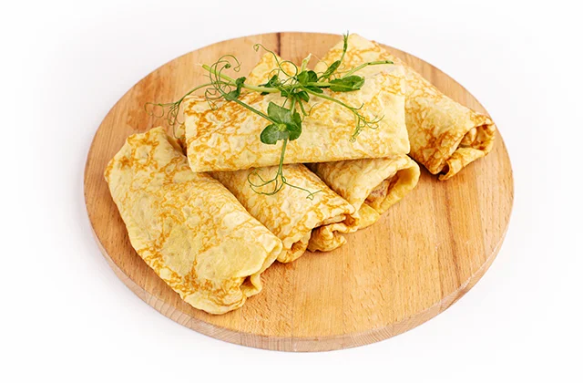 Блинчики с курицей и рисом