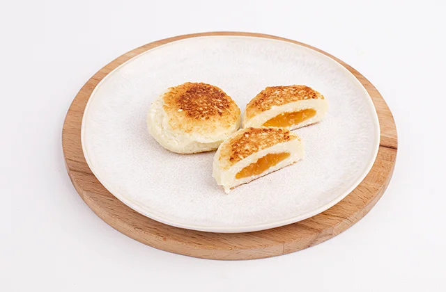 Сырники с джемом из манго и маракуйи