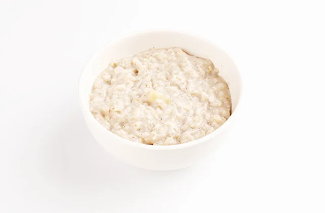 Каша овсяная с яблоком и корицей на альтернативном молоке
